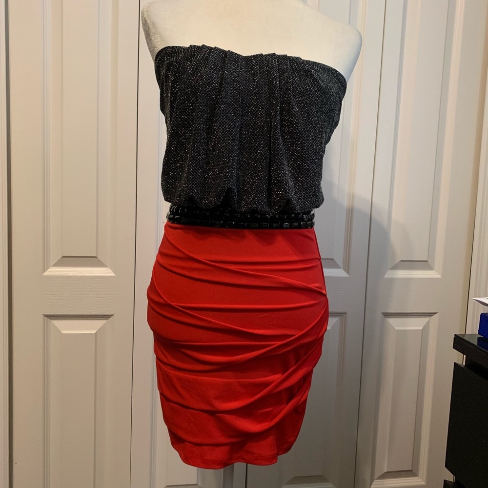 Party red dress